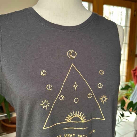 Spiritual Gangster Tank, Black with Gold, L, EUC - Picture 3 of 9